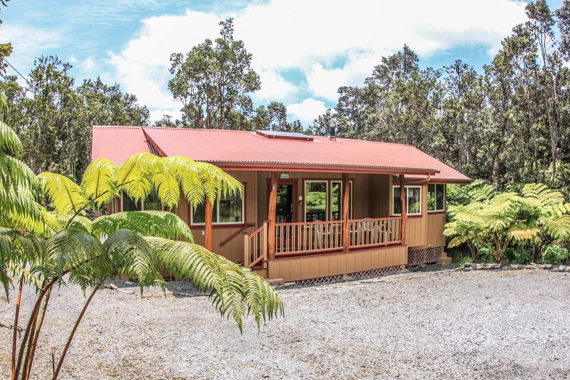 Aolani Hale Villa Volcano Exterior photo